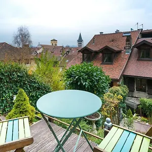  Apartment High Gardens